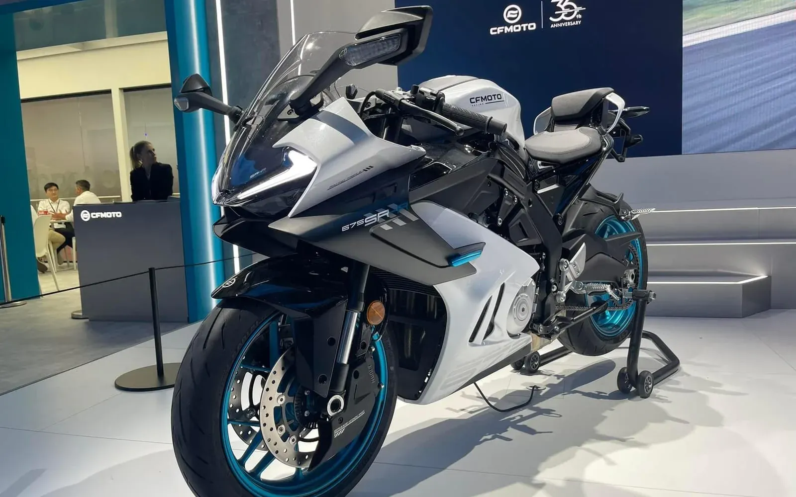 CFMoto 675SR-R