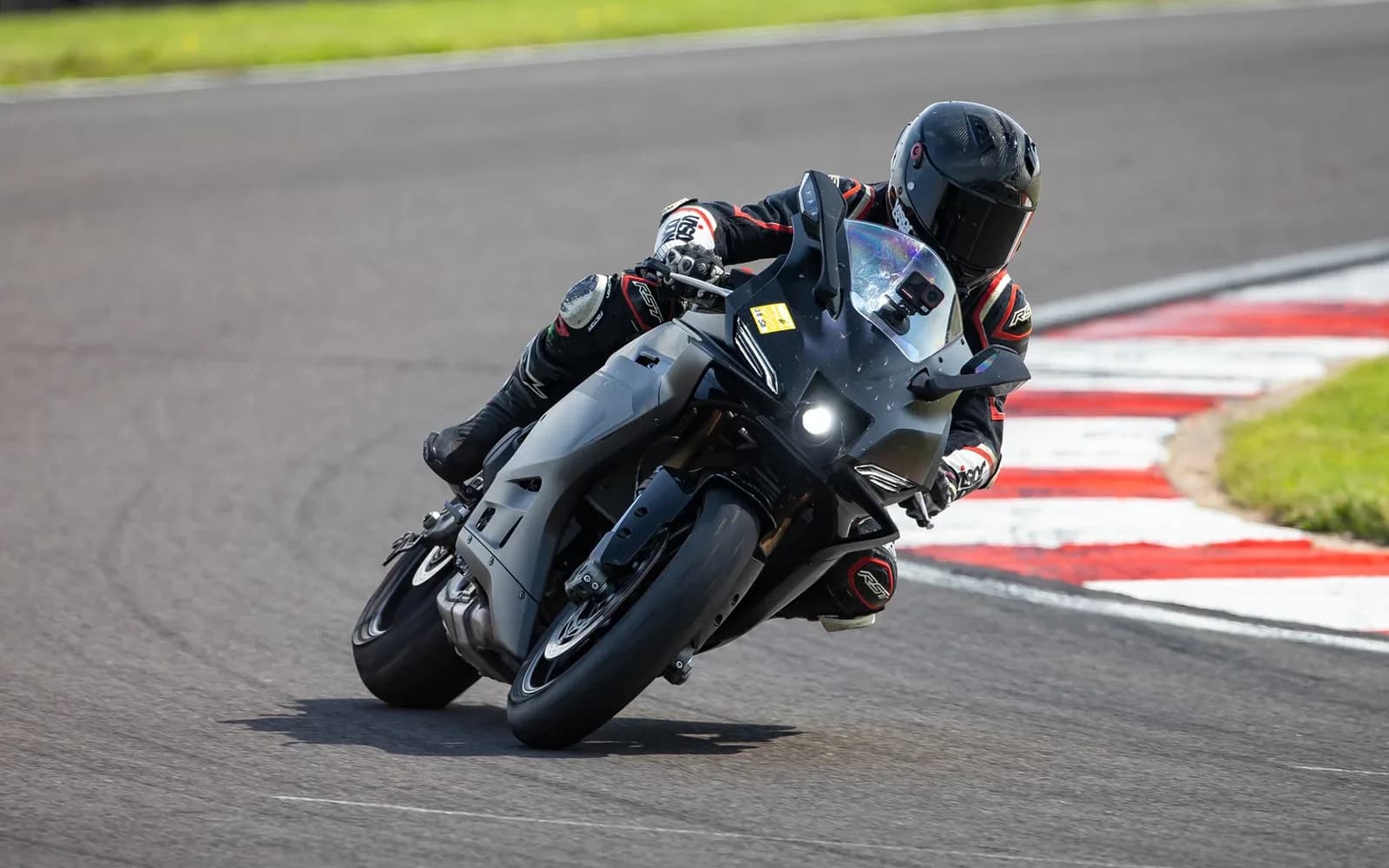 Yamaha YZF-R9