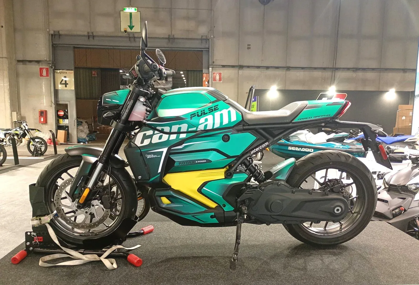 Can-Am is terug op twee wielen, en in 2026 werd het serieus over de prijs
