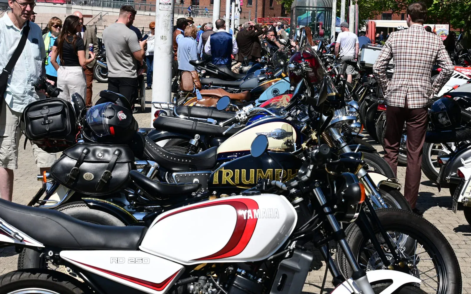 Tweed, twee wielen en een goed doel: het verhaal van de Distinguished Gentleman's Ride