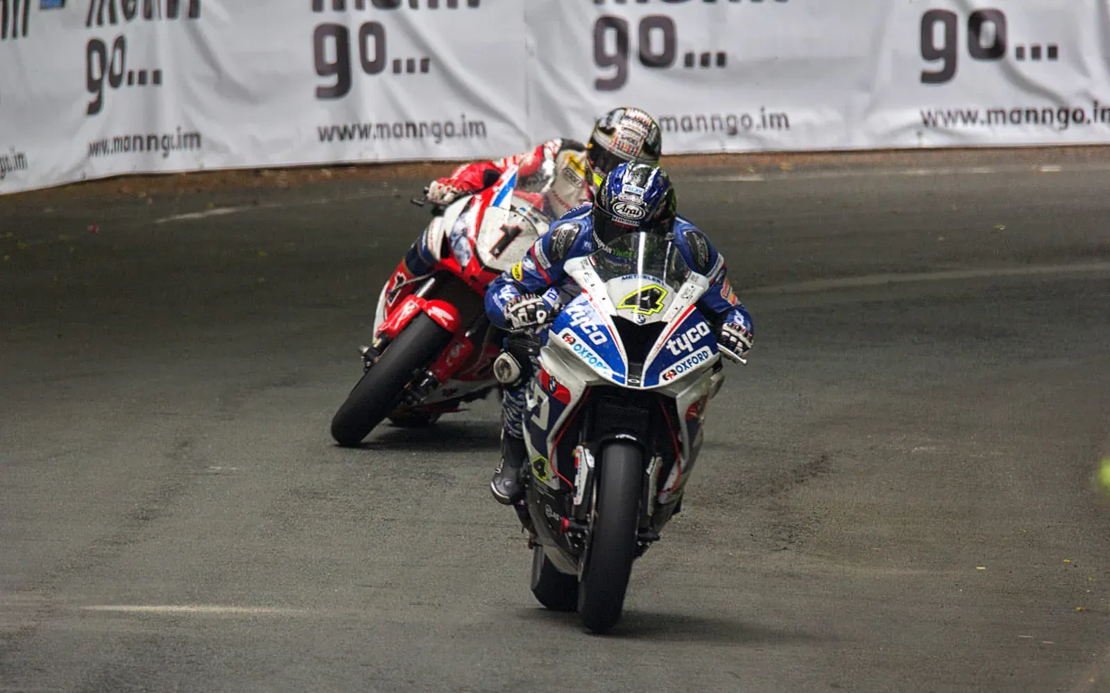 De Berg en de Mythe: Waarom de Isle of Man TT Blijft Bestaan