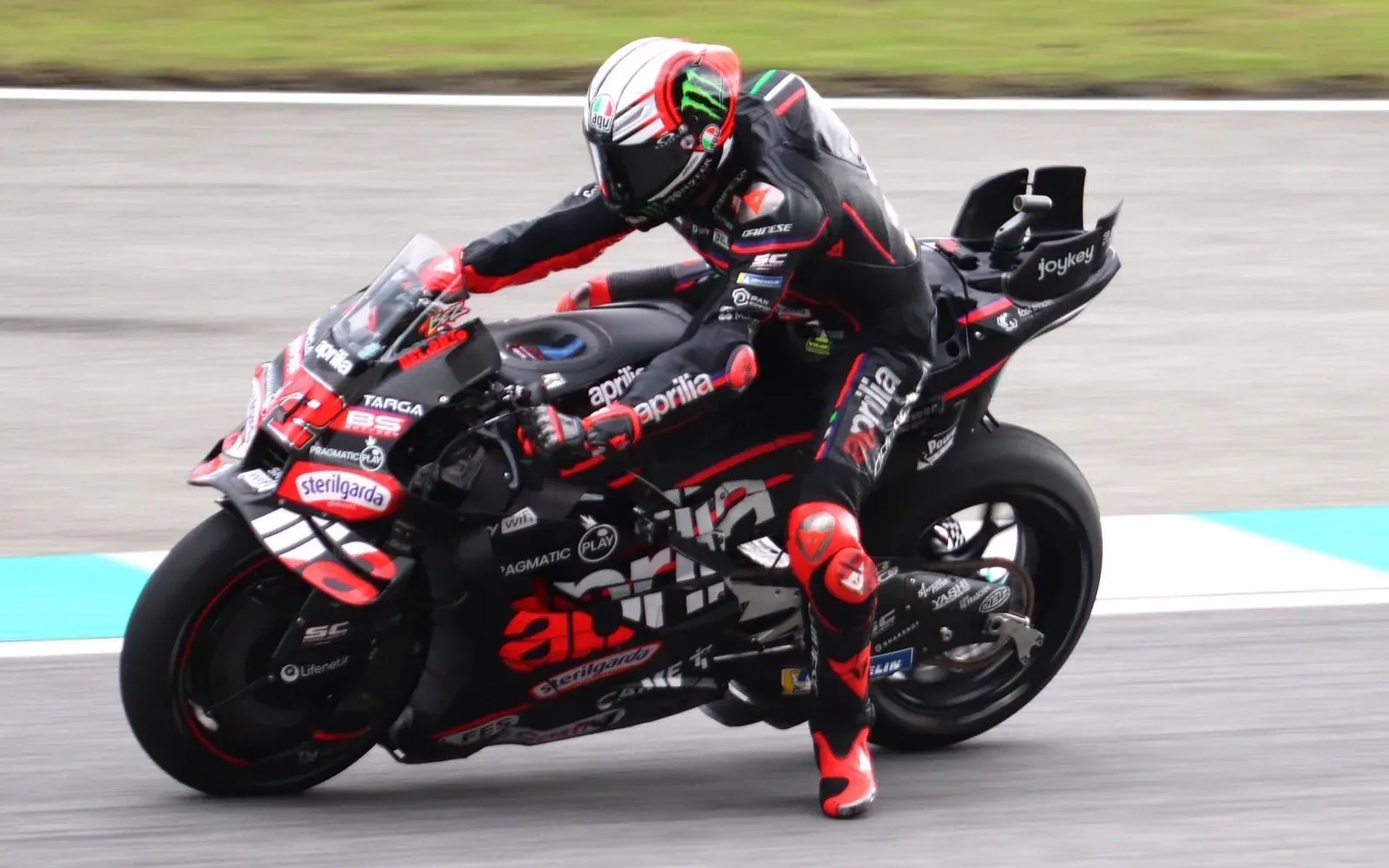 Het Jaar van Aprilia? Bezzecchi Leidt een Volledig Noale-Titelgevecht op de Helft van MotoGP 2026