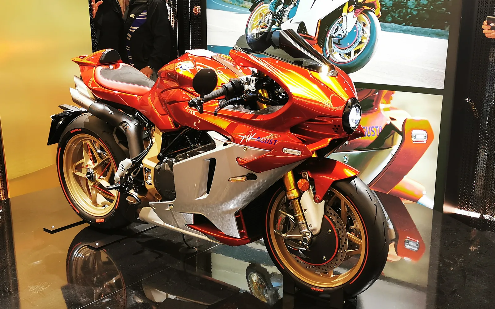 MV Agusta Brutale 950 Serie Oro: een nieuwe driecilinder opent een nieuw hoofdstuk